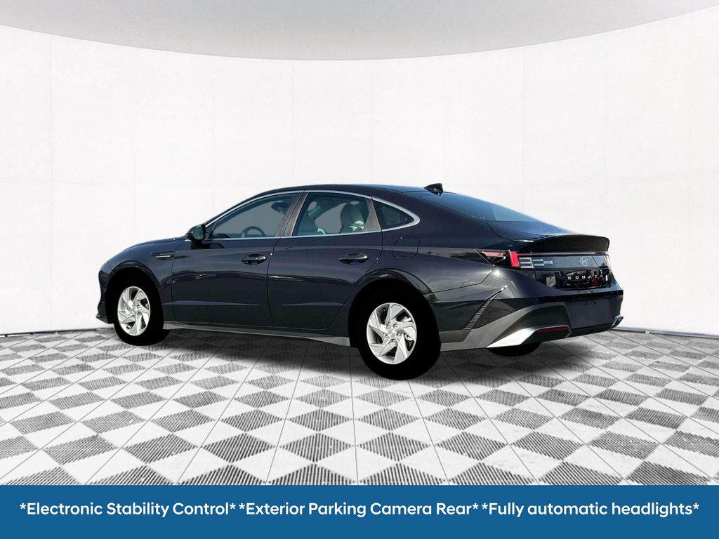 2025 Hyundai Sonata SE photo 3