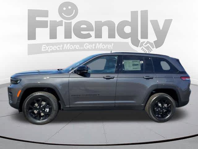 2025 Jeep Grand Cherokee Altitude photo 2