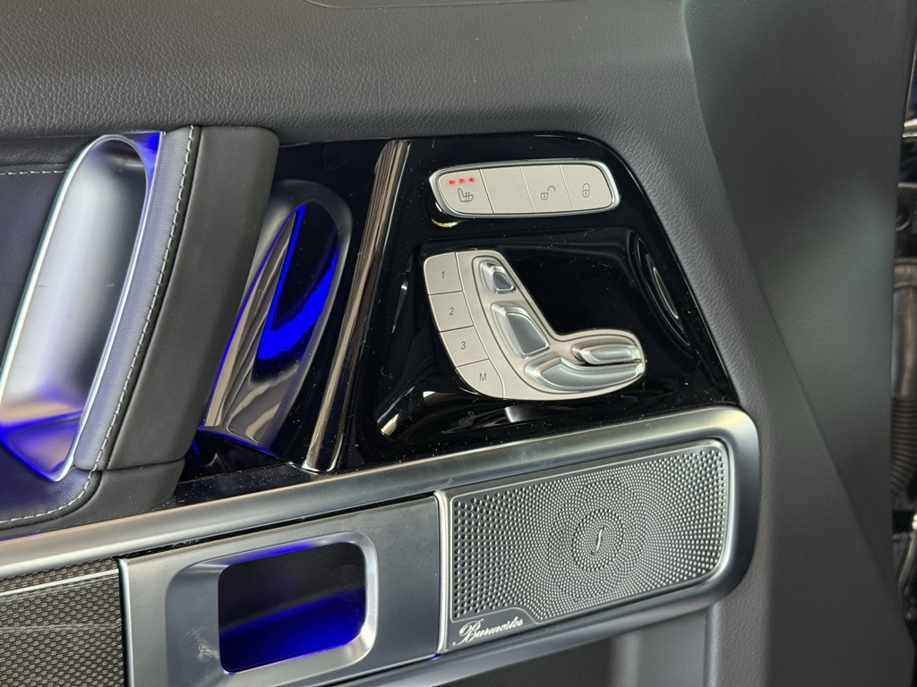 2025 Mercedes Benz G 550 photo 2
