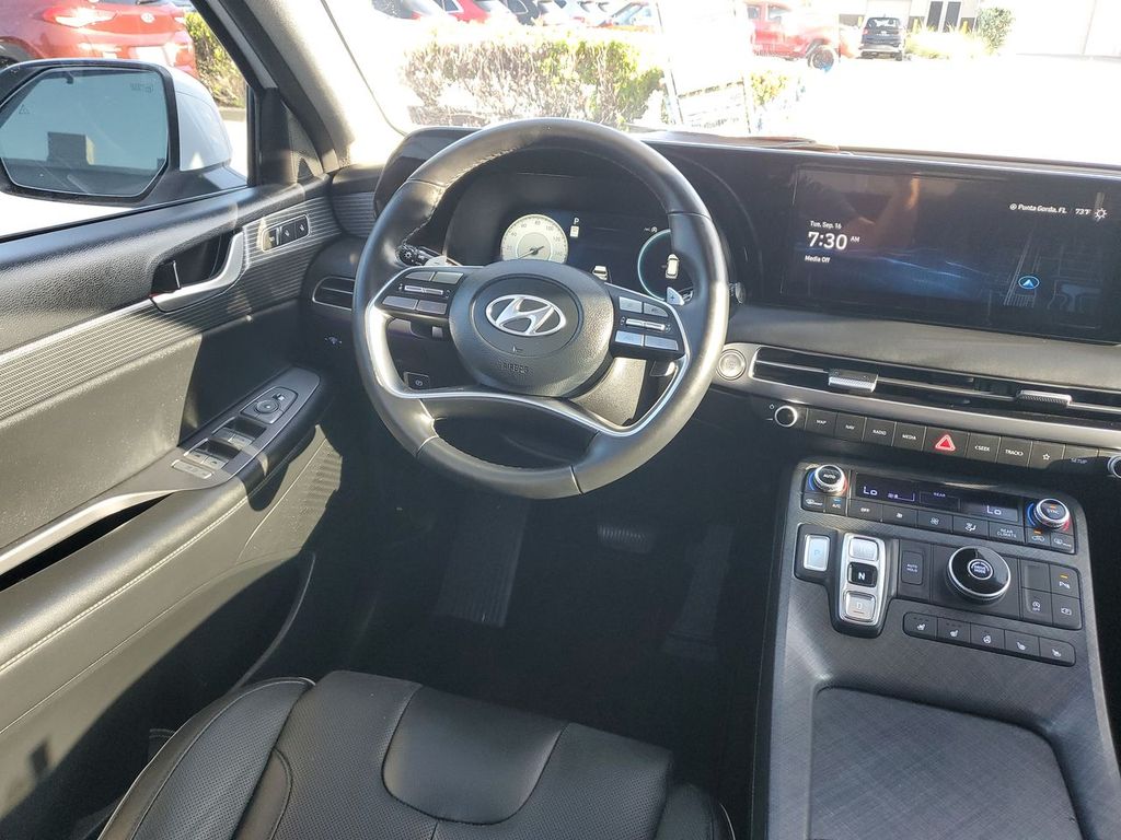 2024 Hyundai Palisade Limited photo 7