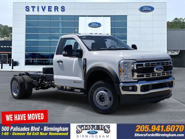 2025 Ford F-550 Super Duty Chassis Cab XL's photo