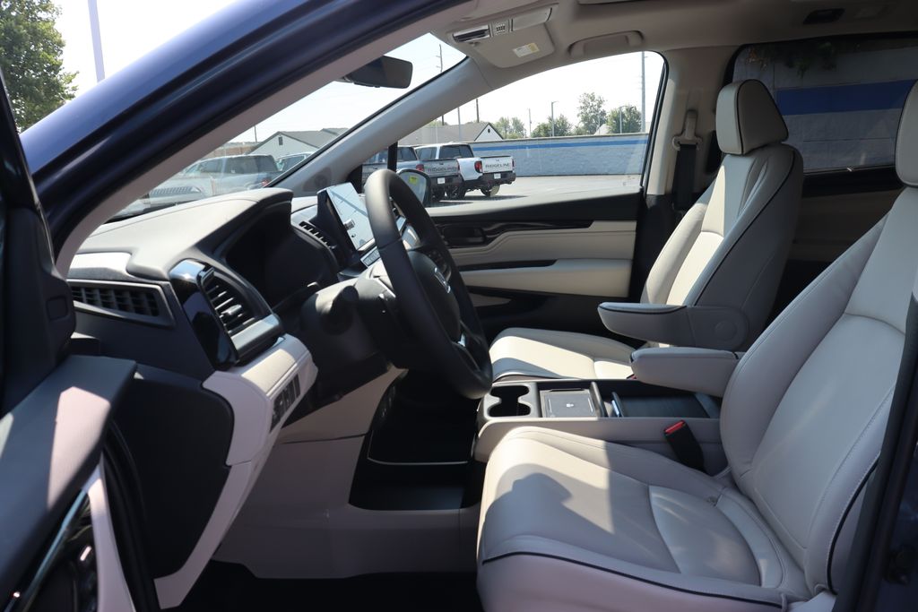2026 Honda Odyssey Touring photo 28