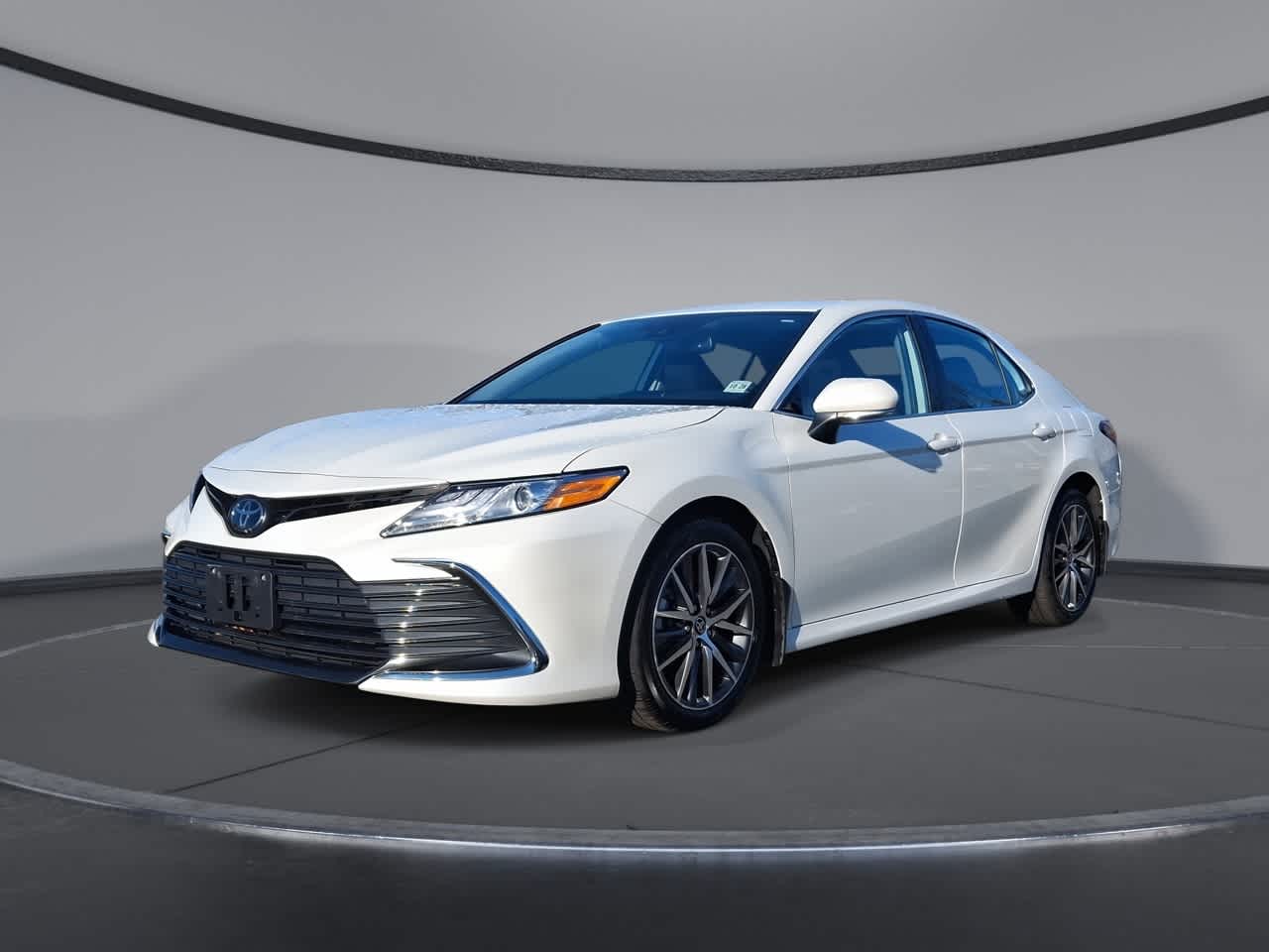 2024 Toyota Camry XLE's photo