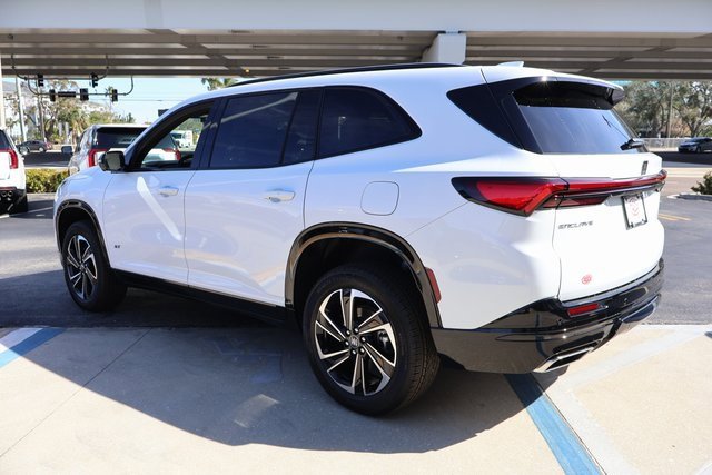 2025 Buick Enclave Sport Touring photo 2