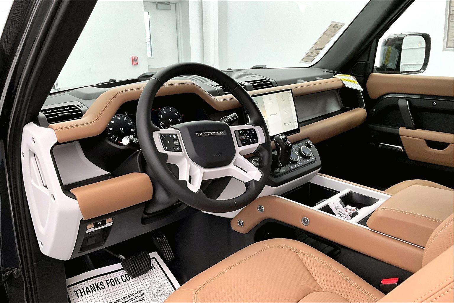 2025 Land Rover Defender 90 X-Dynamic SE photo 3