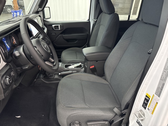 2025 Jeep Gladiator Sport S photo 3