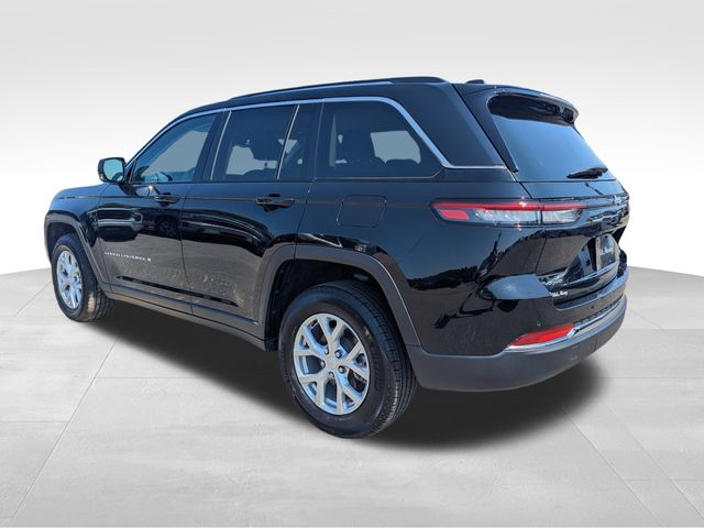 2024 Jeep Grand Cherokee Limited photo 3