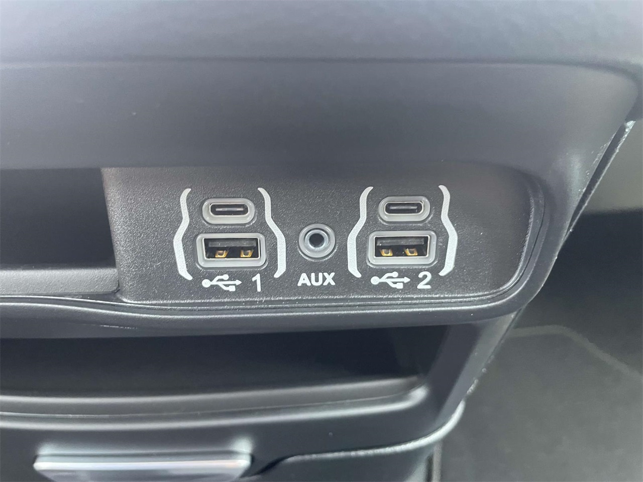 2025 Chrysler Voyager LX photo 17