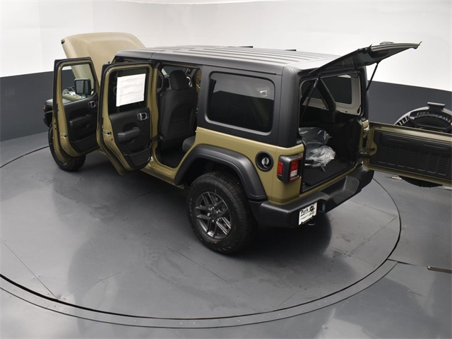 2025 Jeep Wrangler photo 27