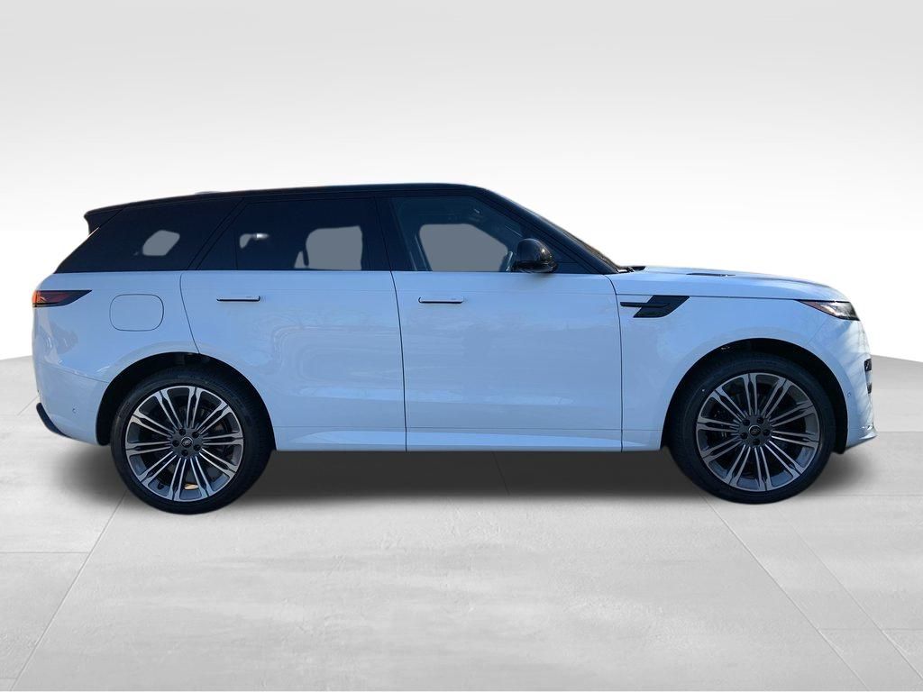 2025 Land Rover Range Rover Sport SE photo 5