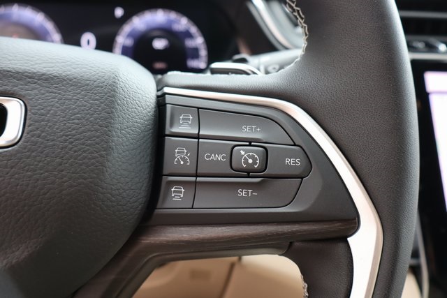 2025 Jeep Grand Cherokee Limited photo 12