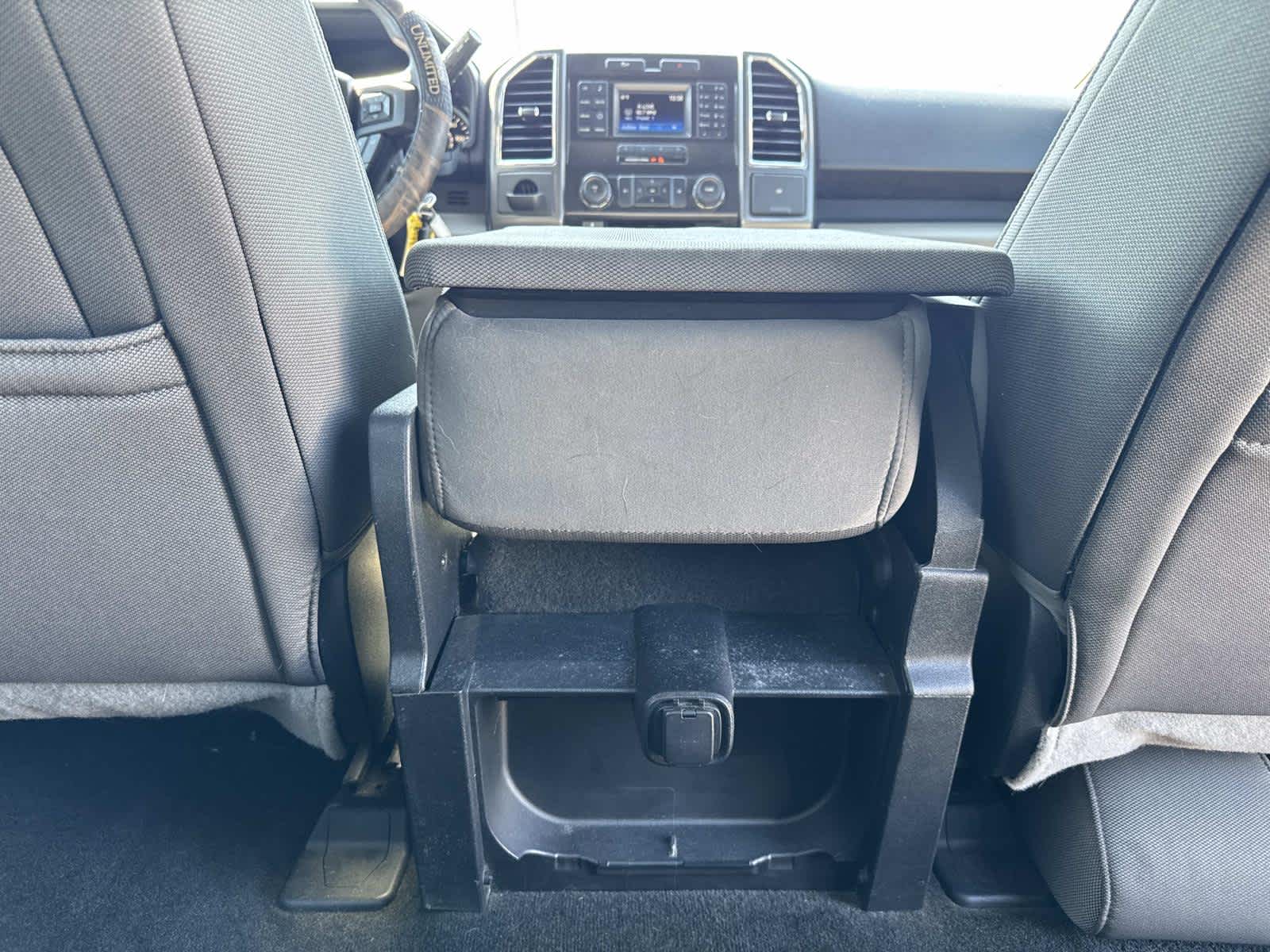 2015 Ford F-150 XLT photo 21