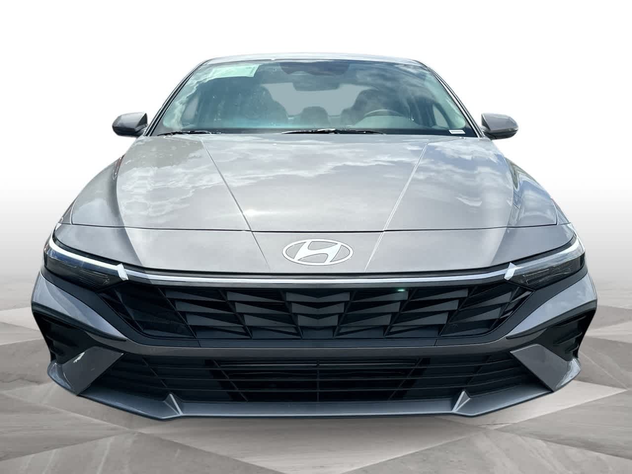 2025 Hyundai Elantra SE photo 3
