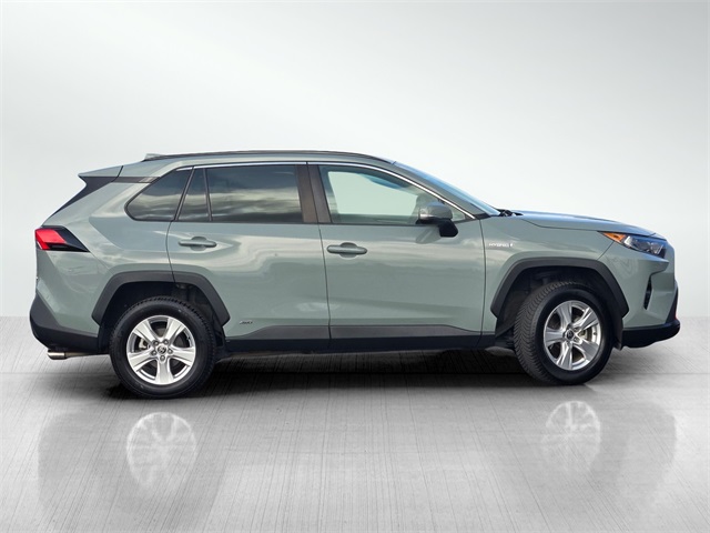 2021 Toyota RAV4 Hybrid XLE photo 3