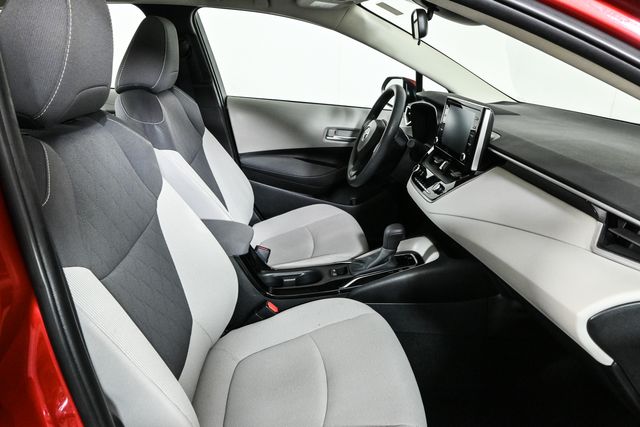 2020 Toyota Corolla LE Premium photo 18