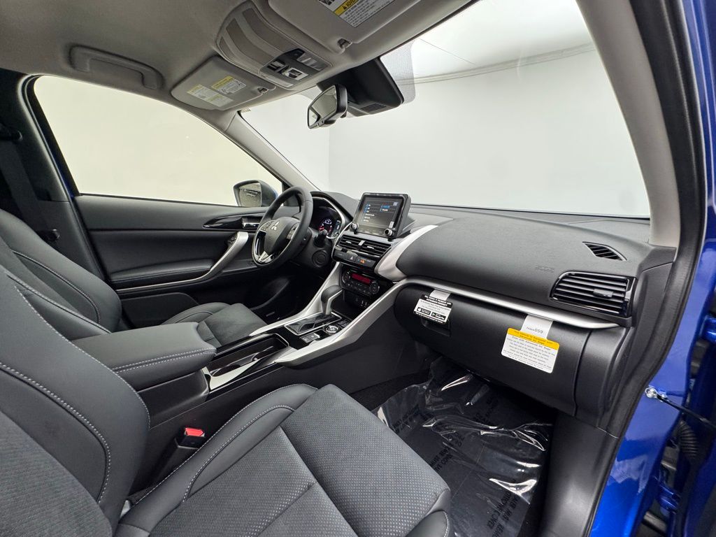 2025 Mitsubishi Eclipse Cross SE photo 32