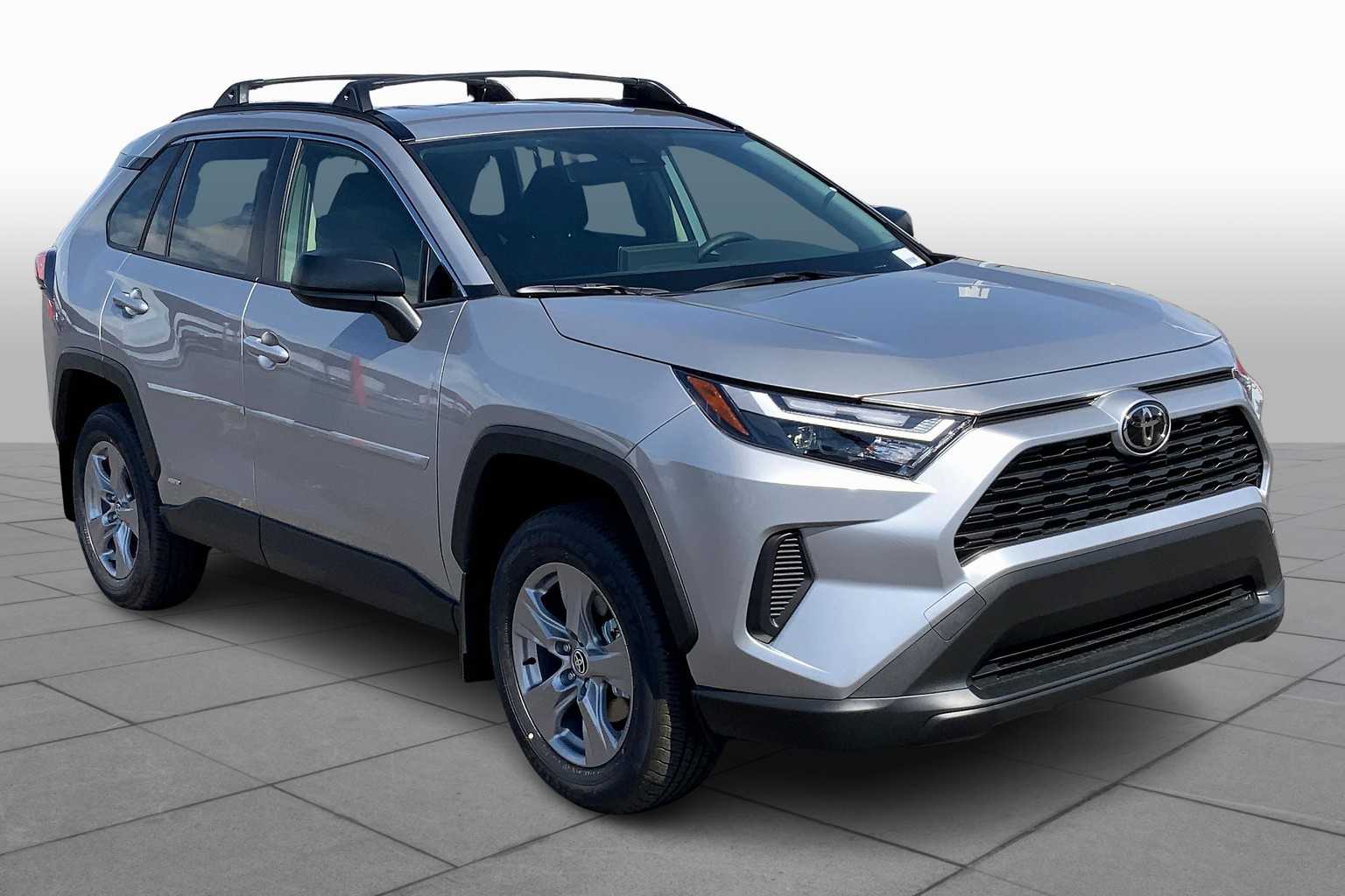 2025 Toyota RAV4 Hybrid LE photo 2