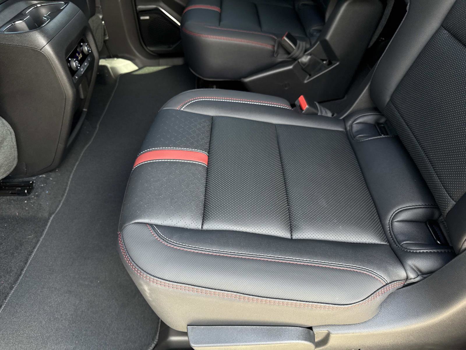 2026 Chevrolet Traverse RS photo 10