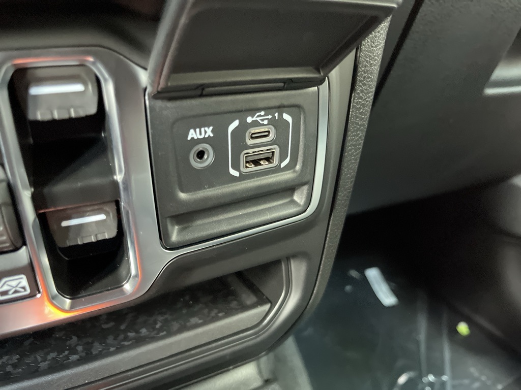 2025 Jeep Wrangler Sport S photo 37