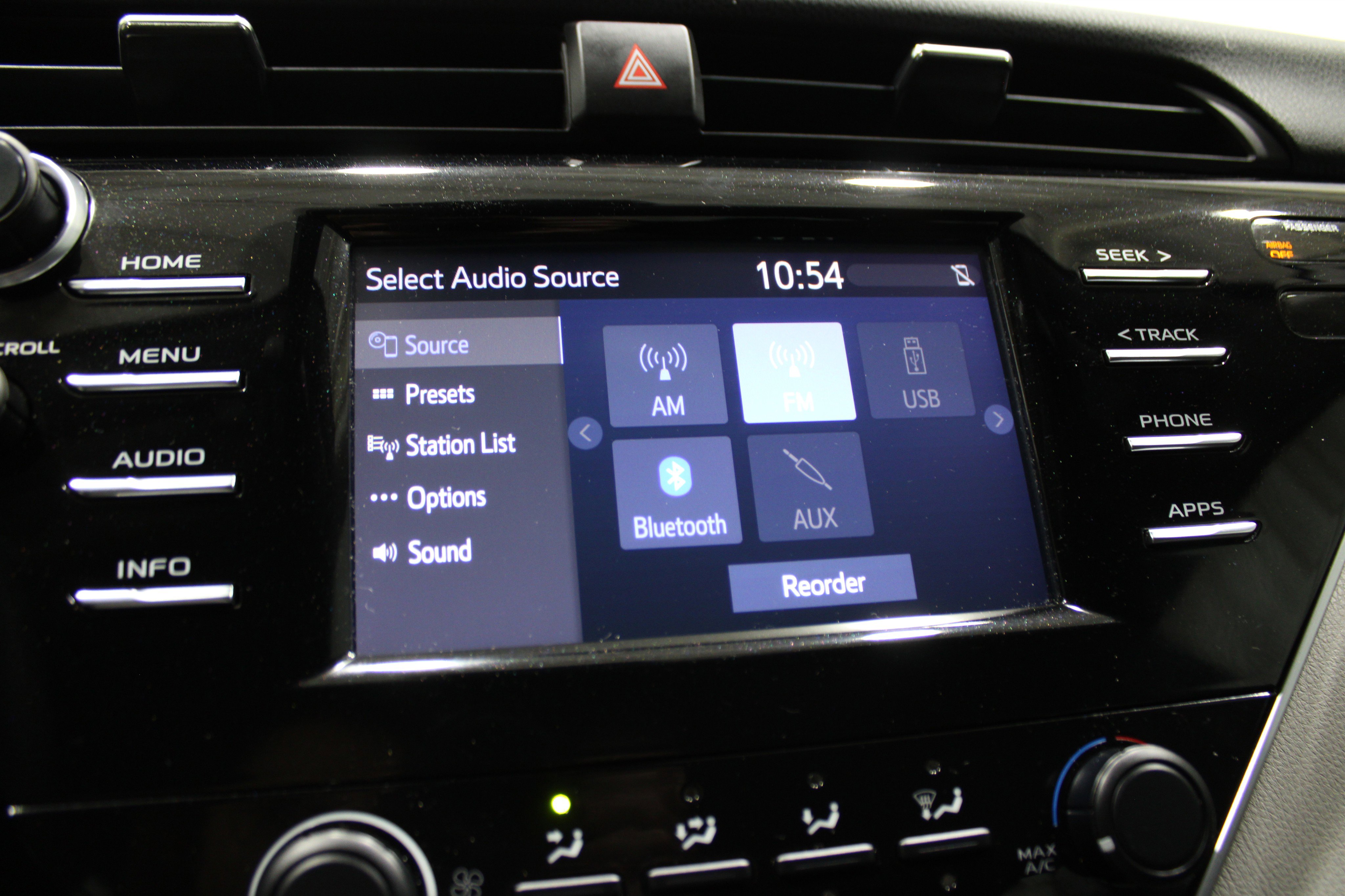 2018 Toyota Camry LE photo 4