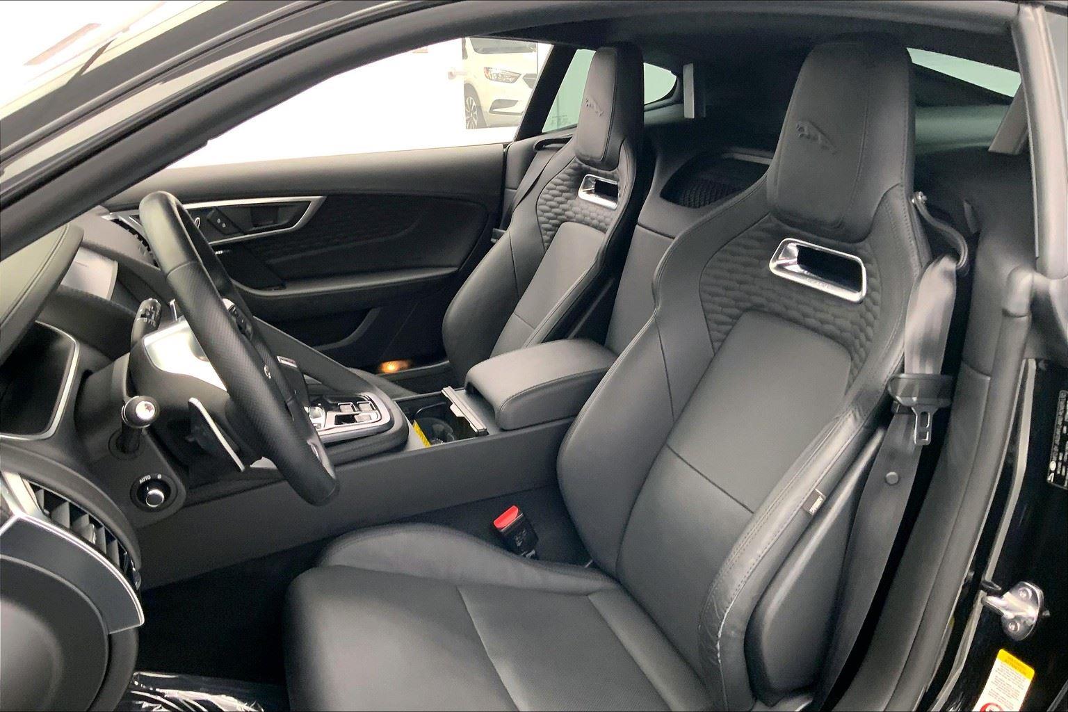 2023 Jaguar F-TYPE R photo 10
