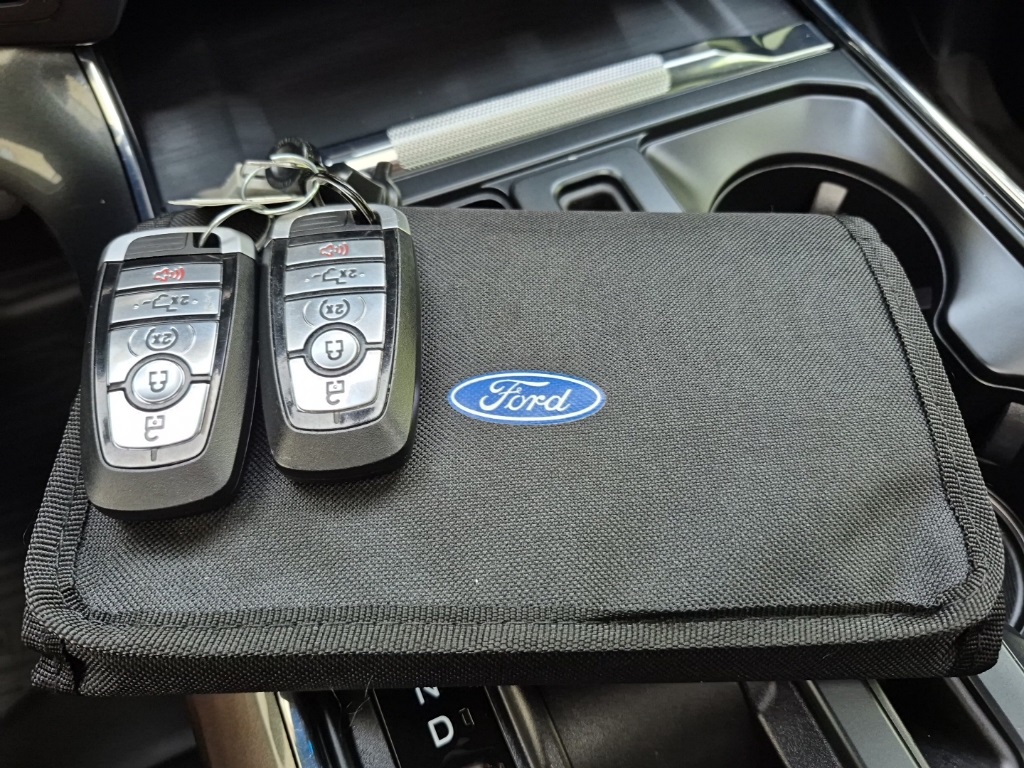 2021 Ford F-150 Lariat photo 35