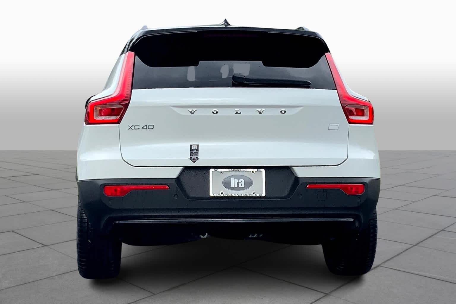 2024 Volvo XC40 Recharge Ultimate photo 4