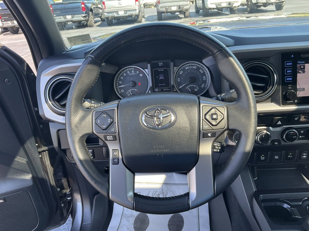 2016 Toyota Tacoma Limited photo 2