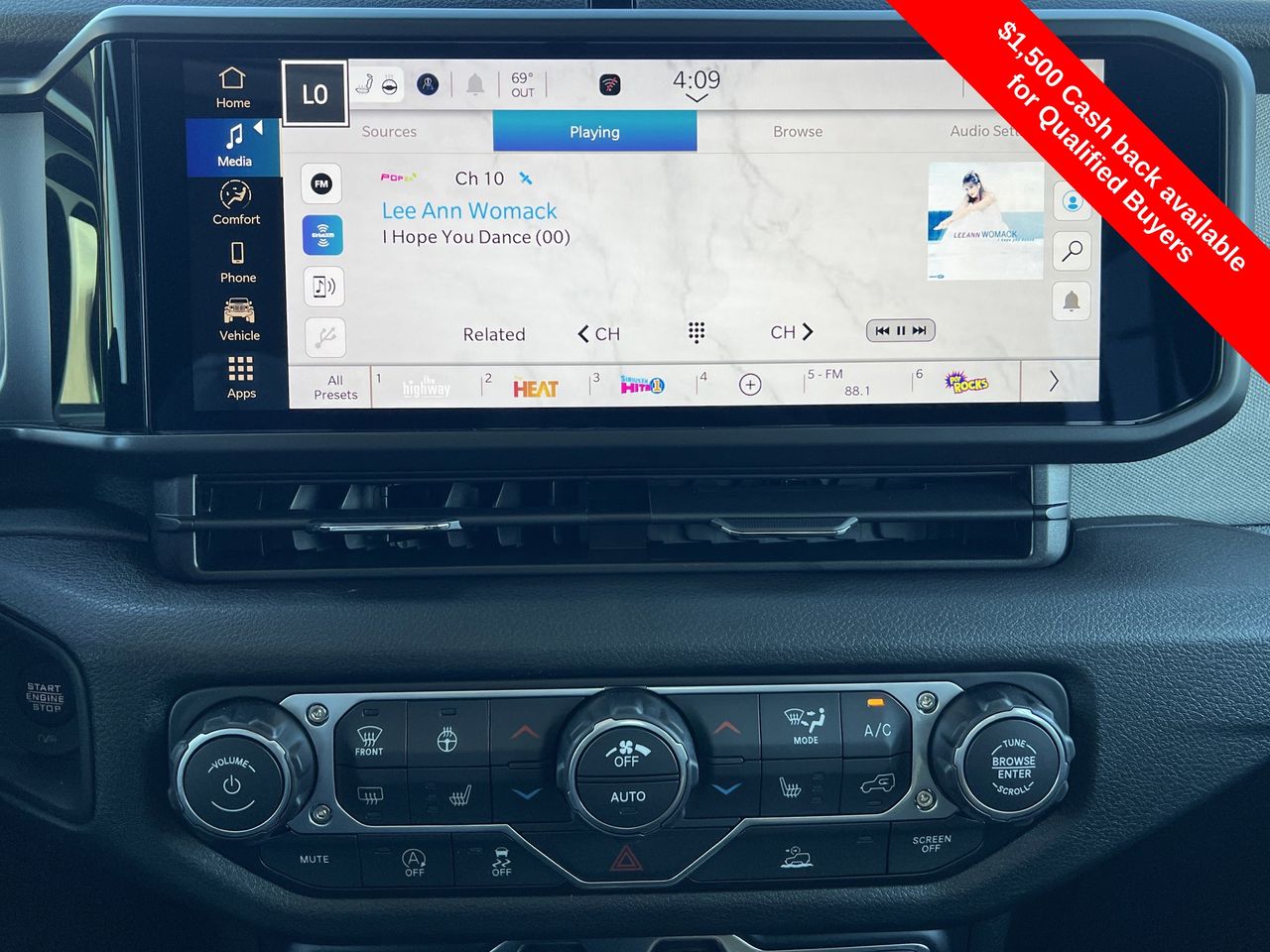 2026 Jeep Wrangler Willys photo 4