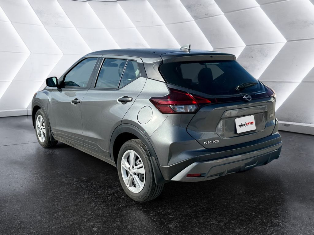 2025 Nissan Kicks Play S photo 6
