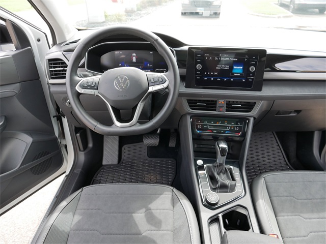 2025 Volkswagen Taos SE photo 20