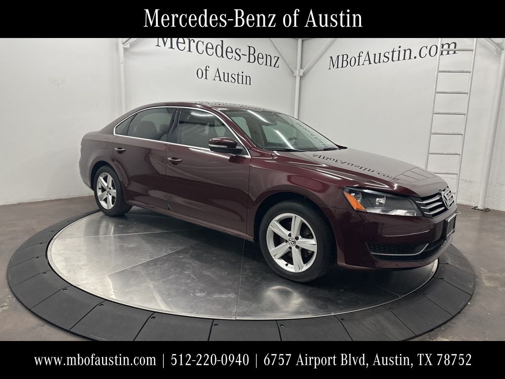 2013 Volkswagen Passat SE's photo