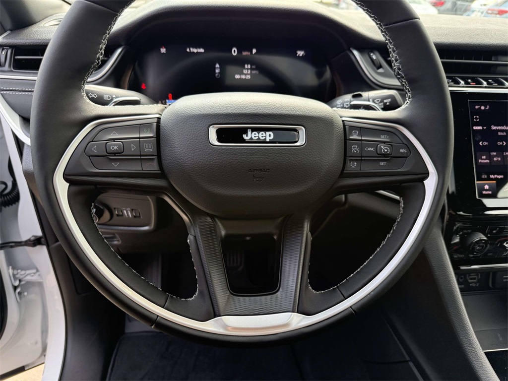 2025 Jeep Grand Cherokee Altitude X photo 18