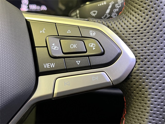 2025 Volkswagen Golf GTI SE photo 14