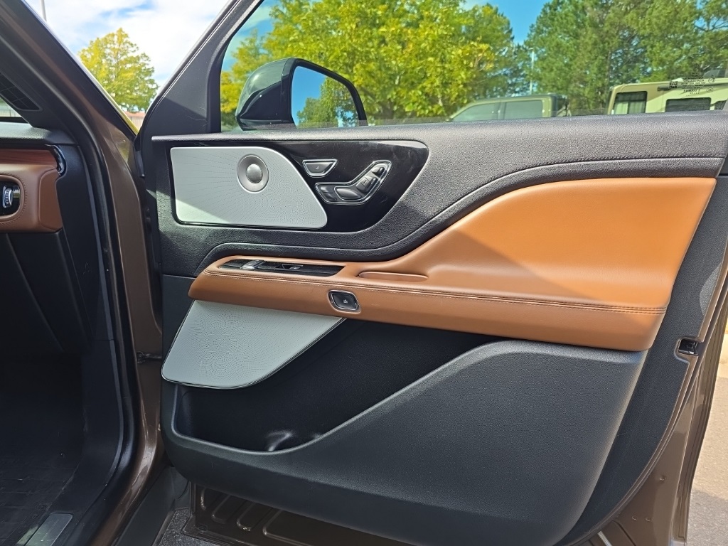 2022 Lincoln Aviator Grand Touring photo 20