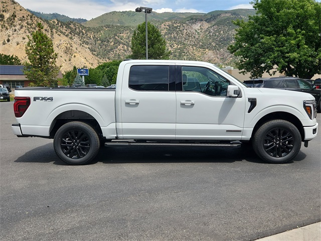 2025 Ford F-150 Lariat photo 2
