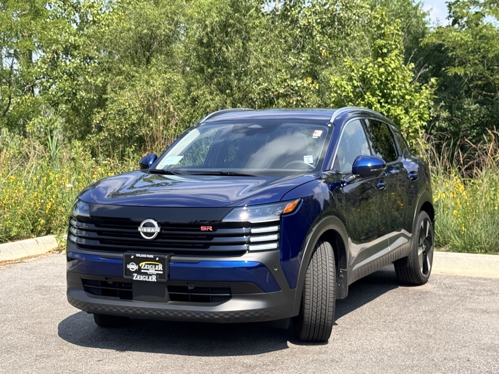 2025 Nissan Kicks SR photo 3