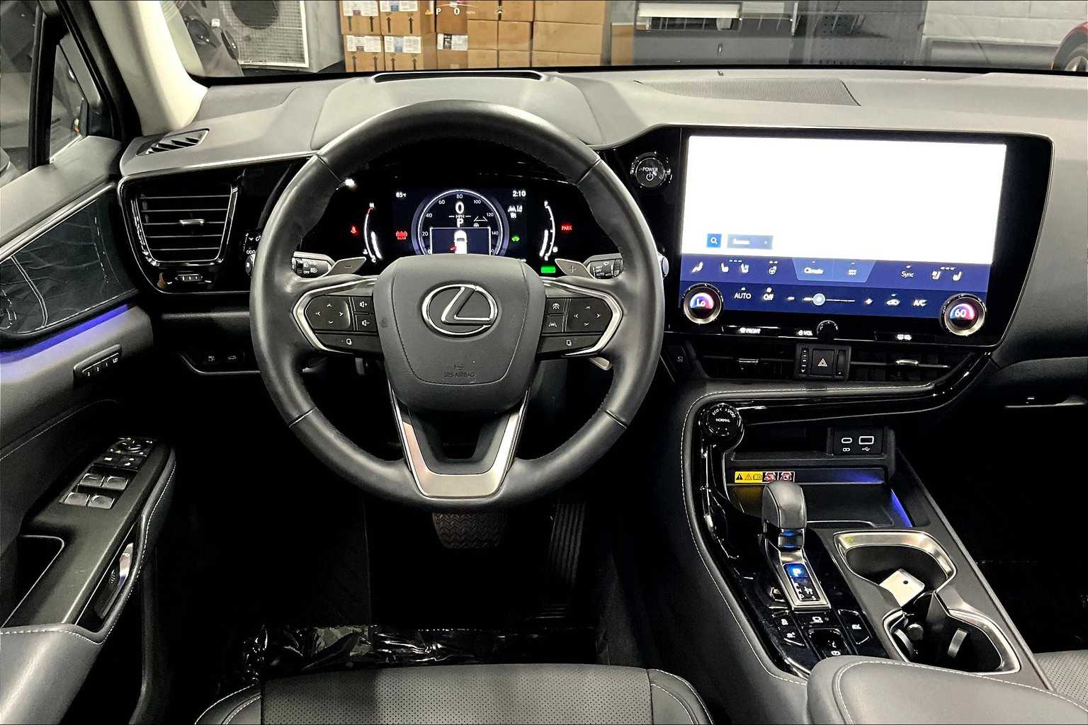 2025 Lexus NX Premium AWD photo 5