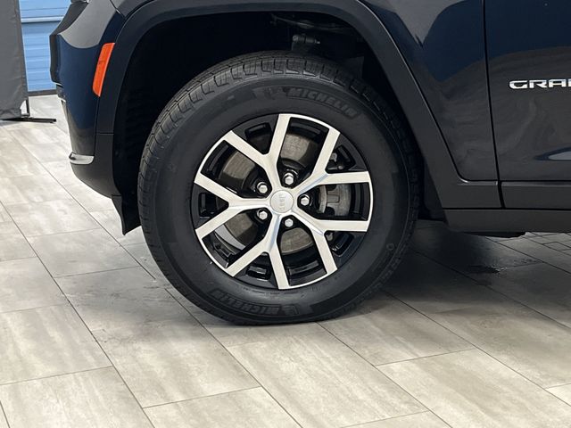 2023 Jeep Grand Cherokee Limited photo 32