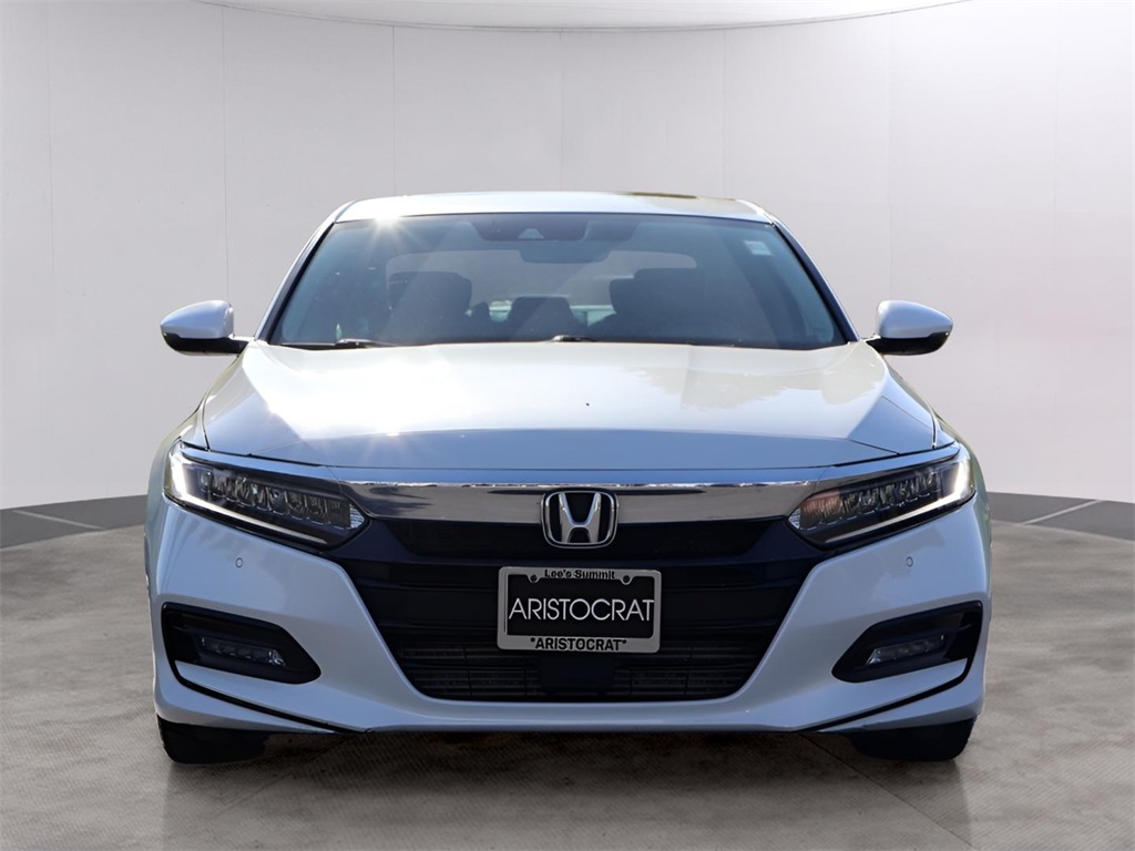 2018 Honda Accord Touring photo 2