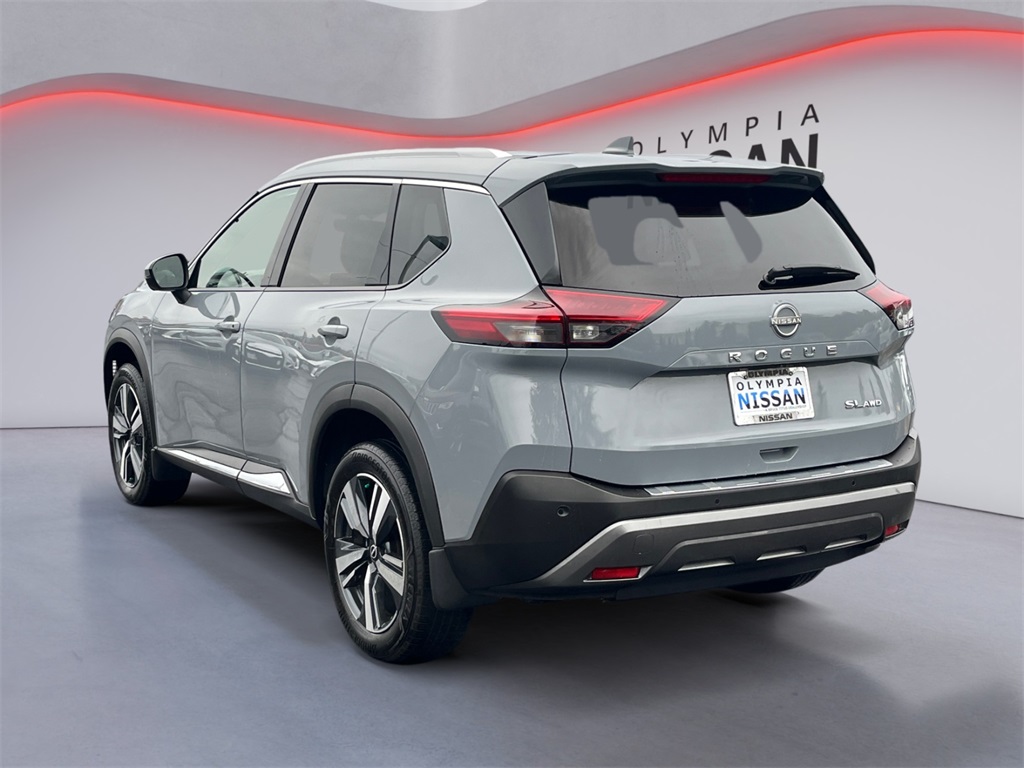 2024 Nissan Rogue SL photo 3