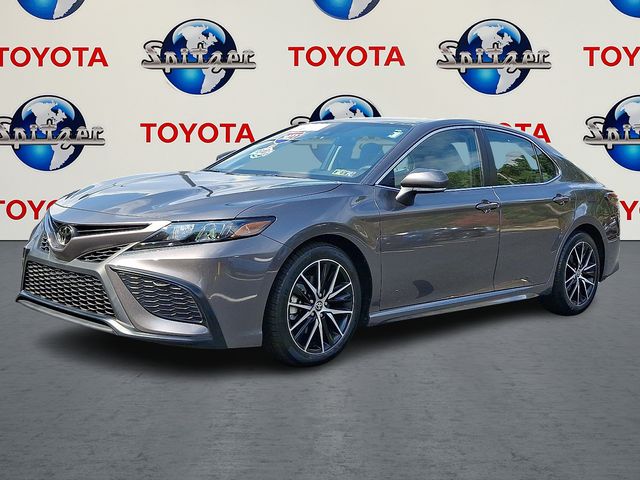 2023 Toyota Camry SE photo 3