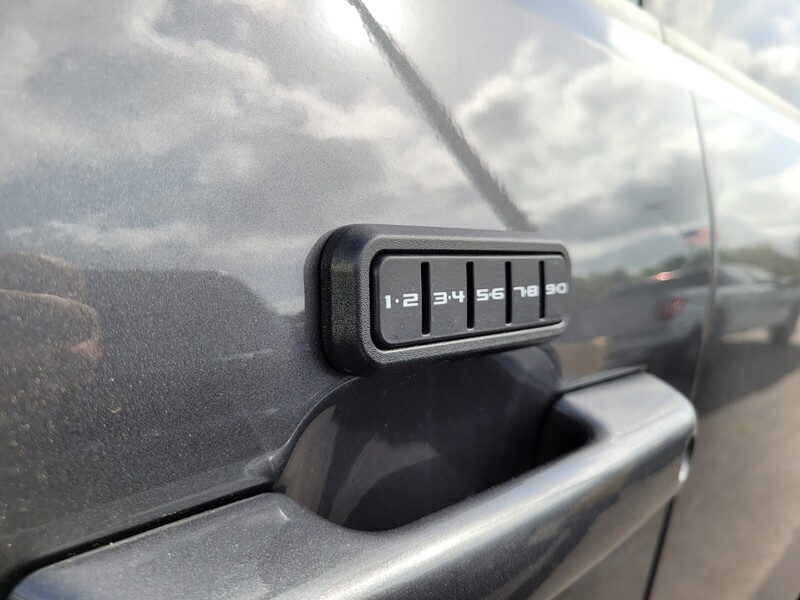 2025 Ford F-150 Platinum photo 4