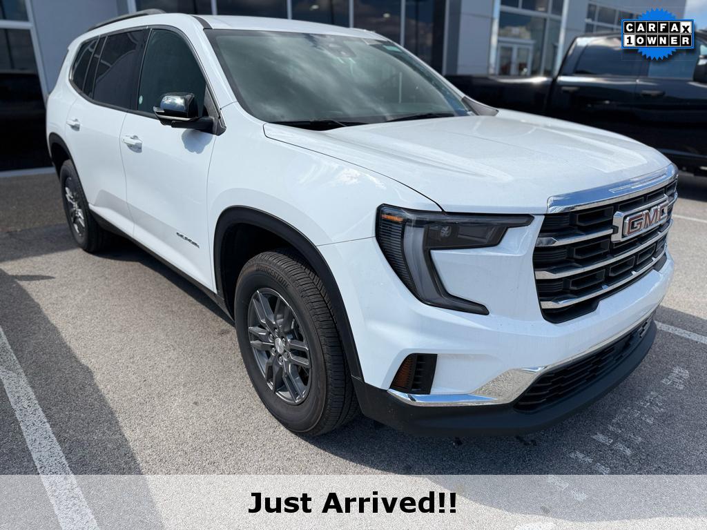 2025 GMC Acadia Elevation's photo