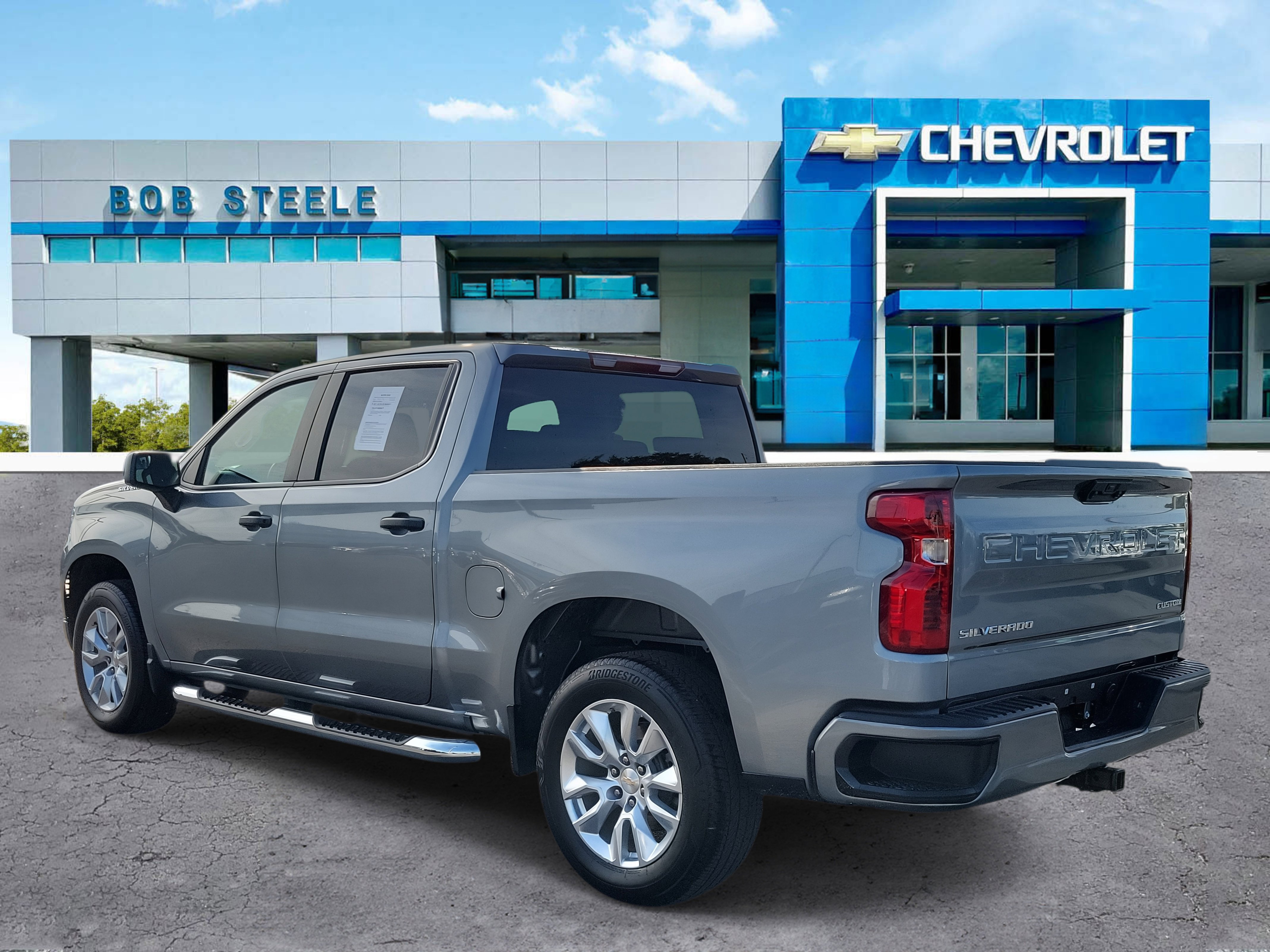 2024 Chevrolet Silverado 1500 Custom photo 2