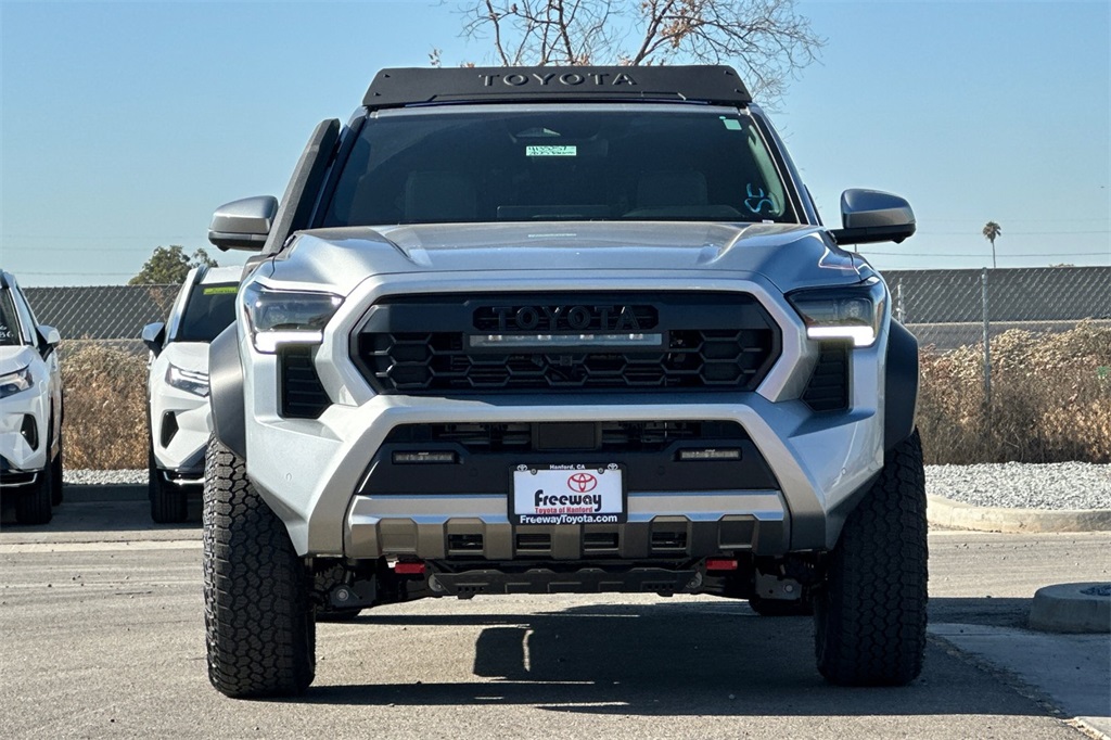 2025 Toyota Tacoma Trailhunter photo 9