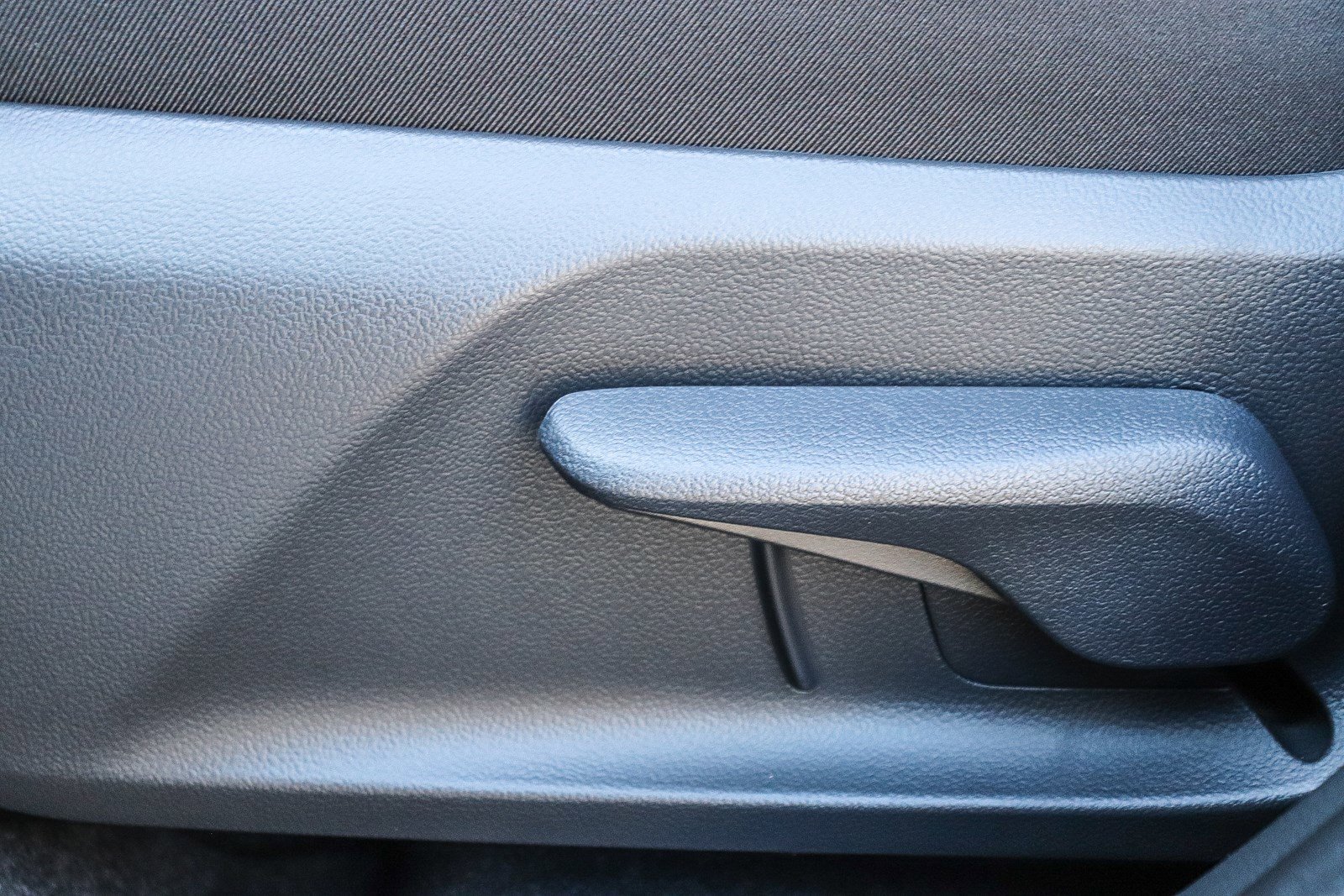 2025 Toyota RAV4 Hybrid LE photo 22