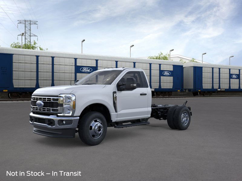 2026 Ford F-350 Super Duty Chassis Cab XL's photo