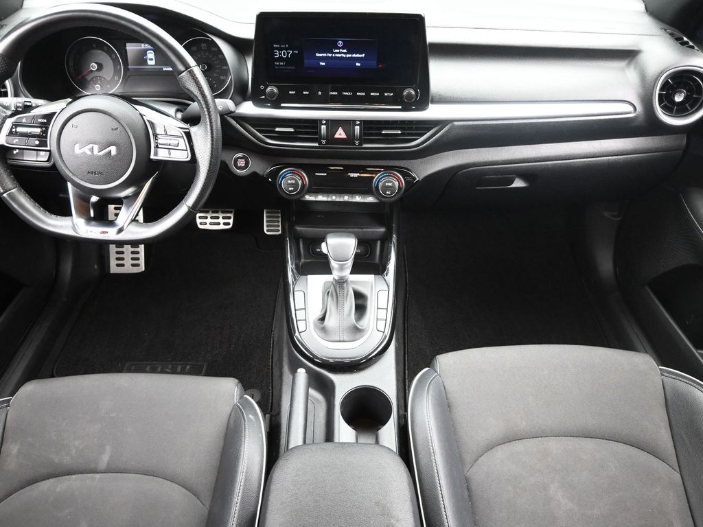 2023 Kia Forte GT-Line photo 9