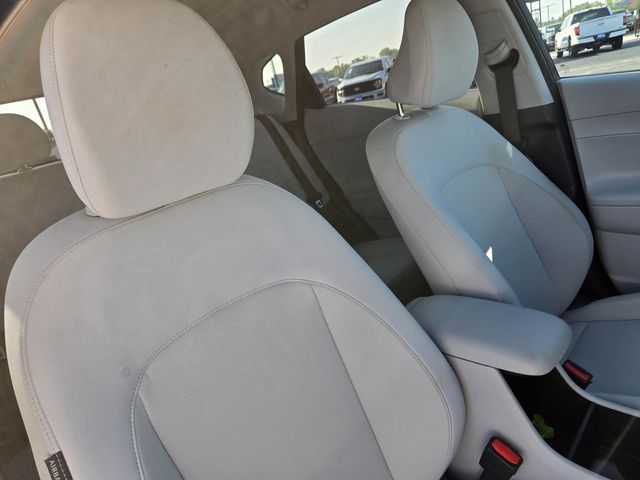2024 Hyundai Kona SEL photo 25